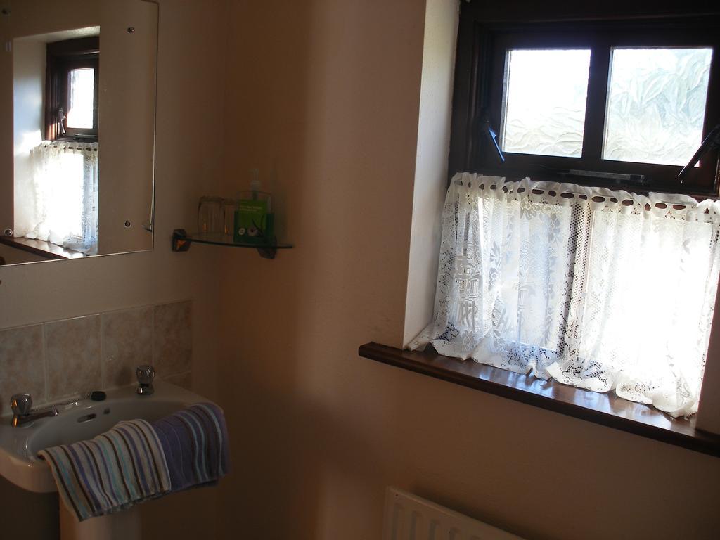 Doolin Cottage Accommodation Room photo